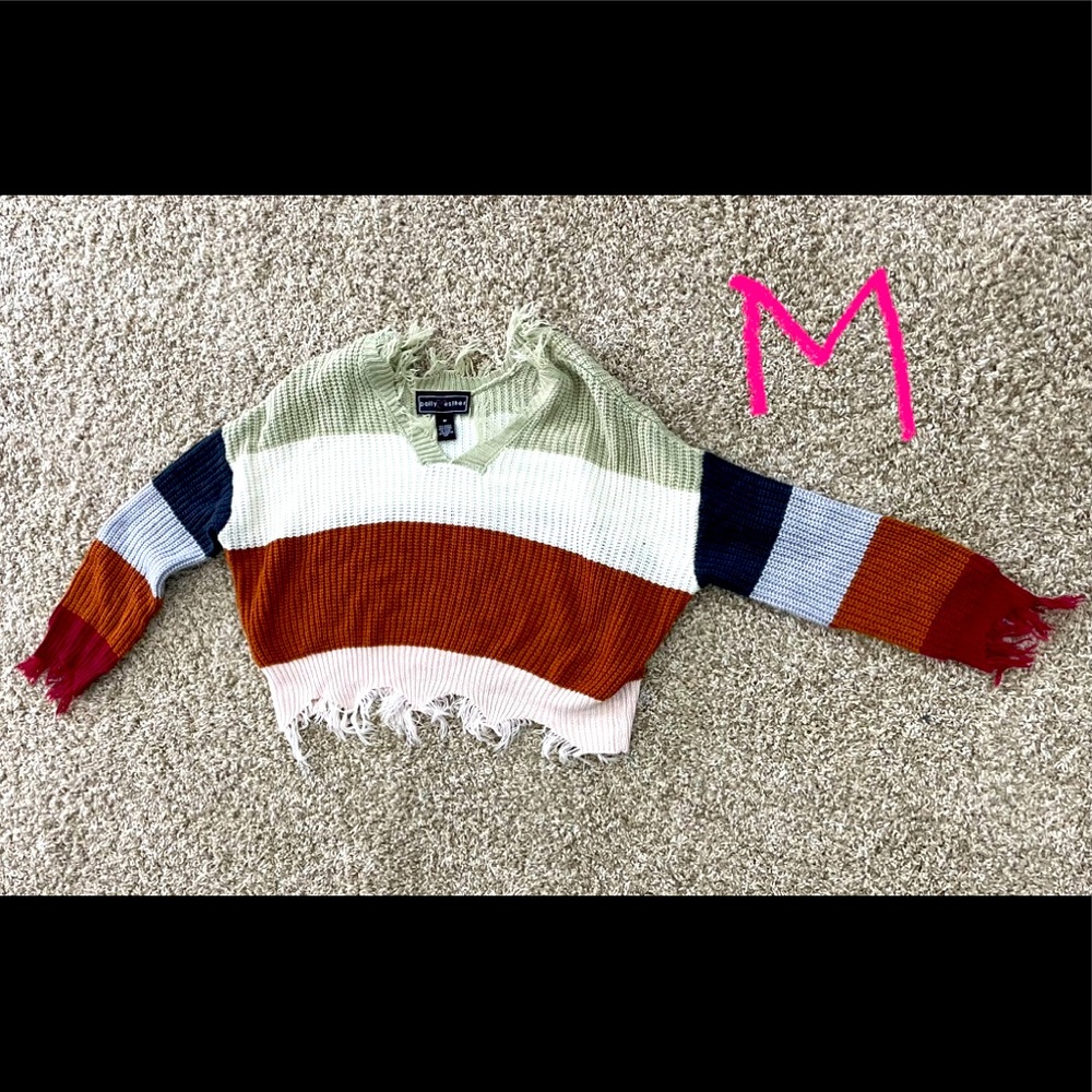 Mid drift sweater made of acrylic